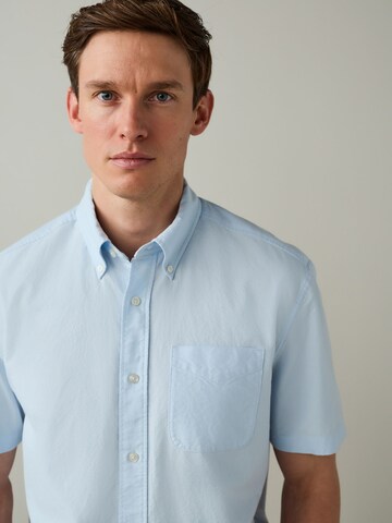 Next - Ajuste regular Camisa en azul