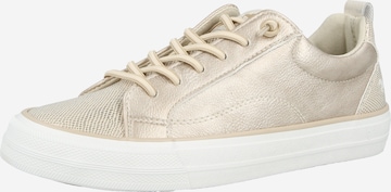 Baskets basses MUSTANG en blanc : devant