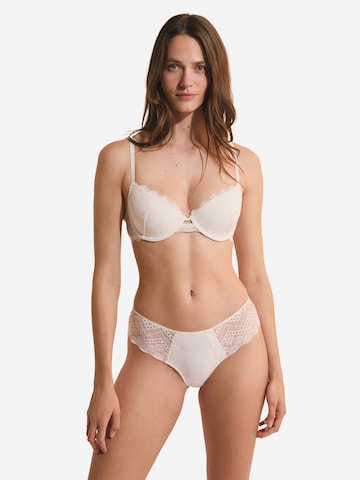 Panty 'Eclipse' di ETAM in beige