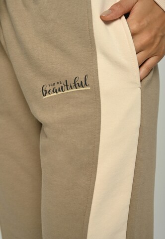 Tom Barron Tracksuit in Beige