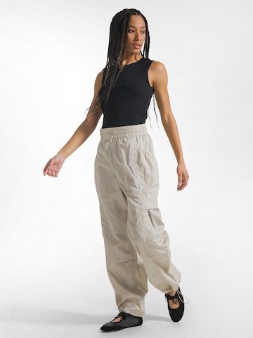 Tapered Pantaloni cargo di DEHA in beige