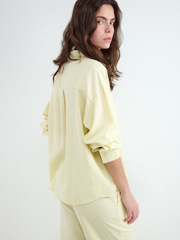 BALMOHK - Blusa em amarelo