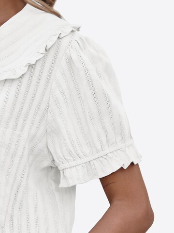 Bluză de la Imily Bela pe alb