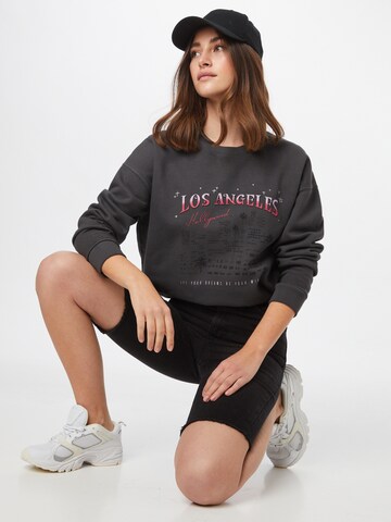 PULZ Jeans Sweatshirt in Grau