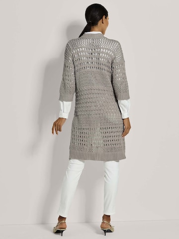 MADELEINE Strickjacke in Braun