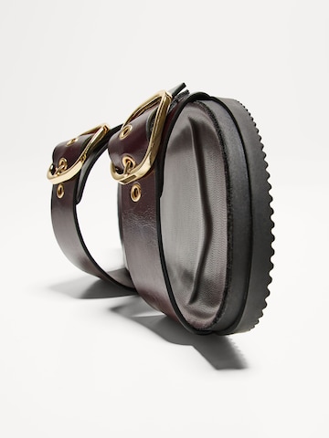 Mule Bershka en rouge