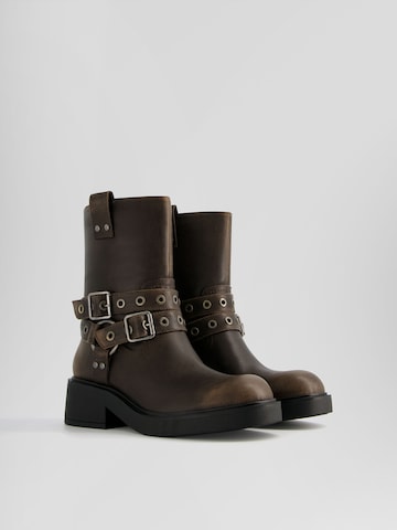 Bershka Boots in Bruin