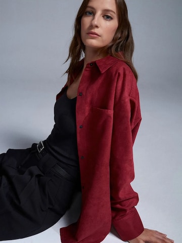 Dilvin Shirt in Red