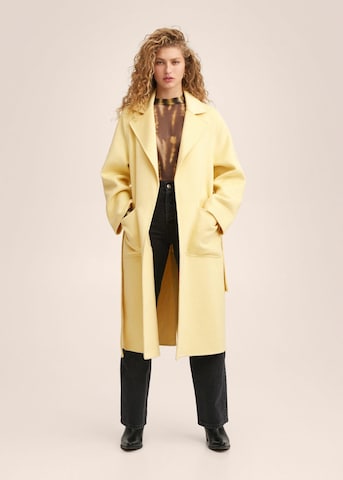 MANGO Přechodný kabát – žlutá