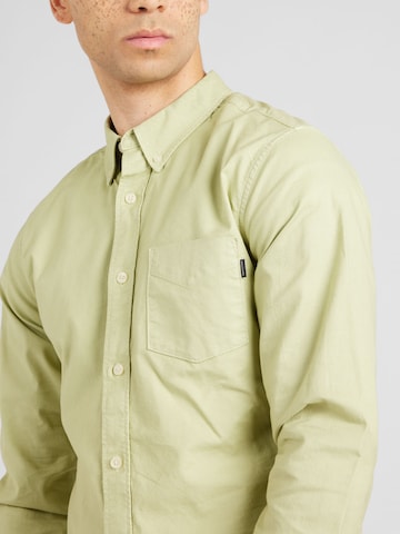 Dockers - Ajuste estrecho Camisa en verde