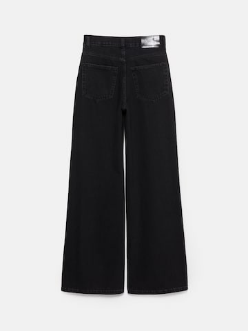 Pull&Bear Zvonové kalhoty Džíny – černá