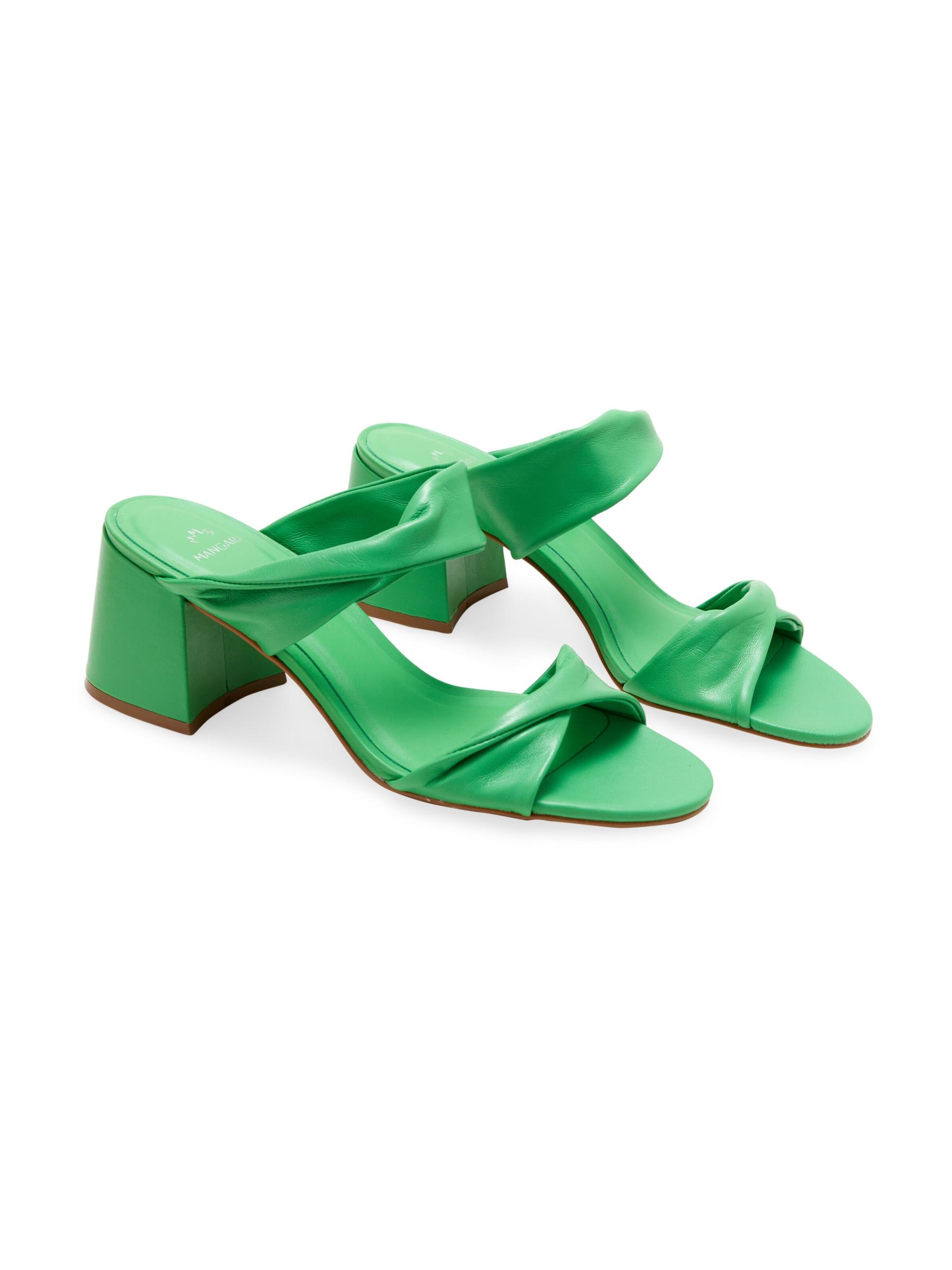 Mangara Atelier Muiltjes 'Sandales Mangara Xaxim en cuir vert' in Groen