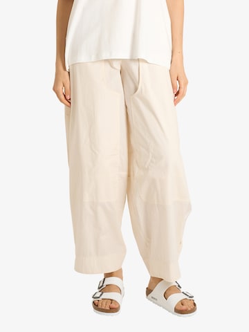 Meimeij Wide leg Pants in Beige: front