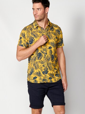 KOROSHI Regular fit Button Up Shirt in Yellow