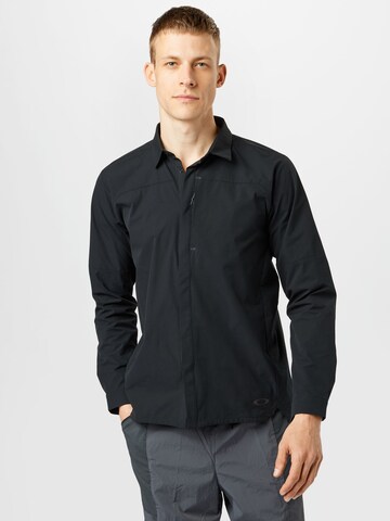 OAKLEY - Ajuste regular Camisa funcional en negro: frente