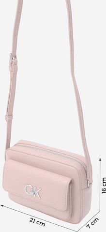 Calvin Klein Taška přes rameno – pink