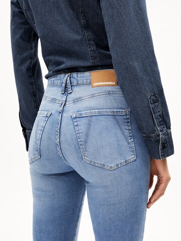Slimfit Jeans 'Linnaa' di ARMEDANGELS in blu