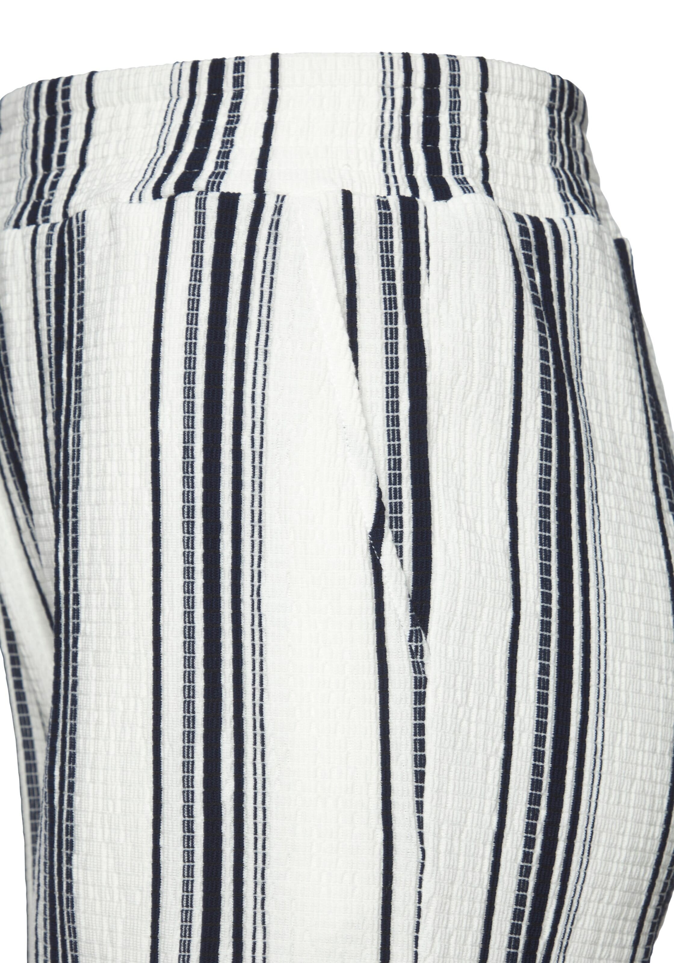 LASCANA Loose fit Pants in White