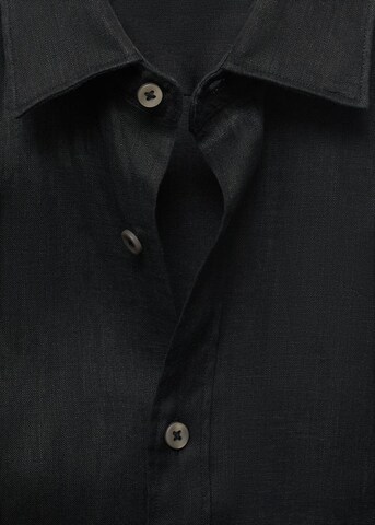 MANGO MAN Regular Fit Hem in Schwarz