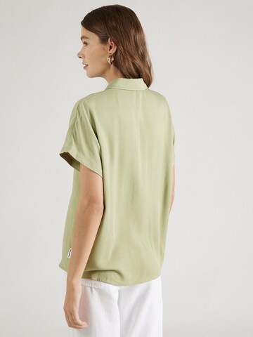 Camicia da donna 'Larisaana' di ARMEDANGELS in verde