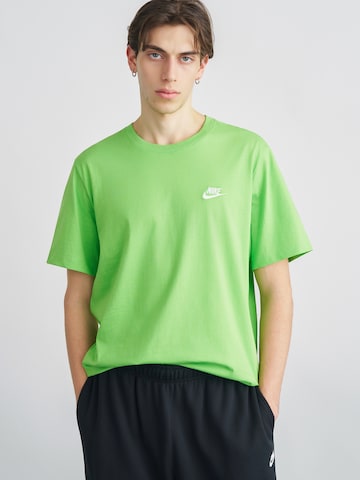 Nike Sportswear Regular Fit T-Shirt 'CLUB' in Grün: Vorderseite
