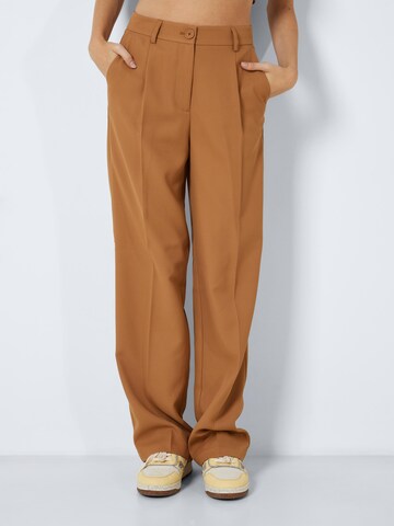 Noisy may Loose fit Pleat-Front Pants 'Drewie' in Brown