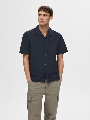 SELECTED HOMME Comfort fit Button Up Shirt in Blue: front