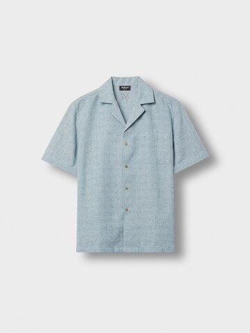 Burocs Comfort fit Button Up Shirt in Blue: front