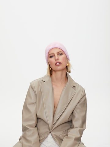 Karolina Kurkova Originals Beanie 'Aylin' in Pink: front
