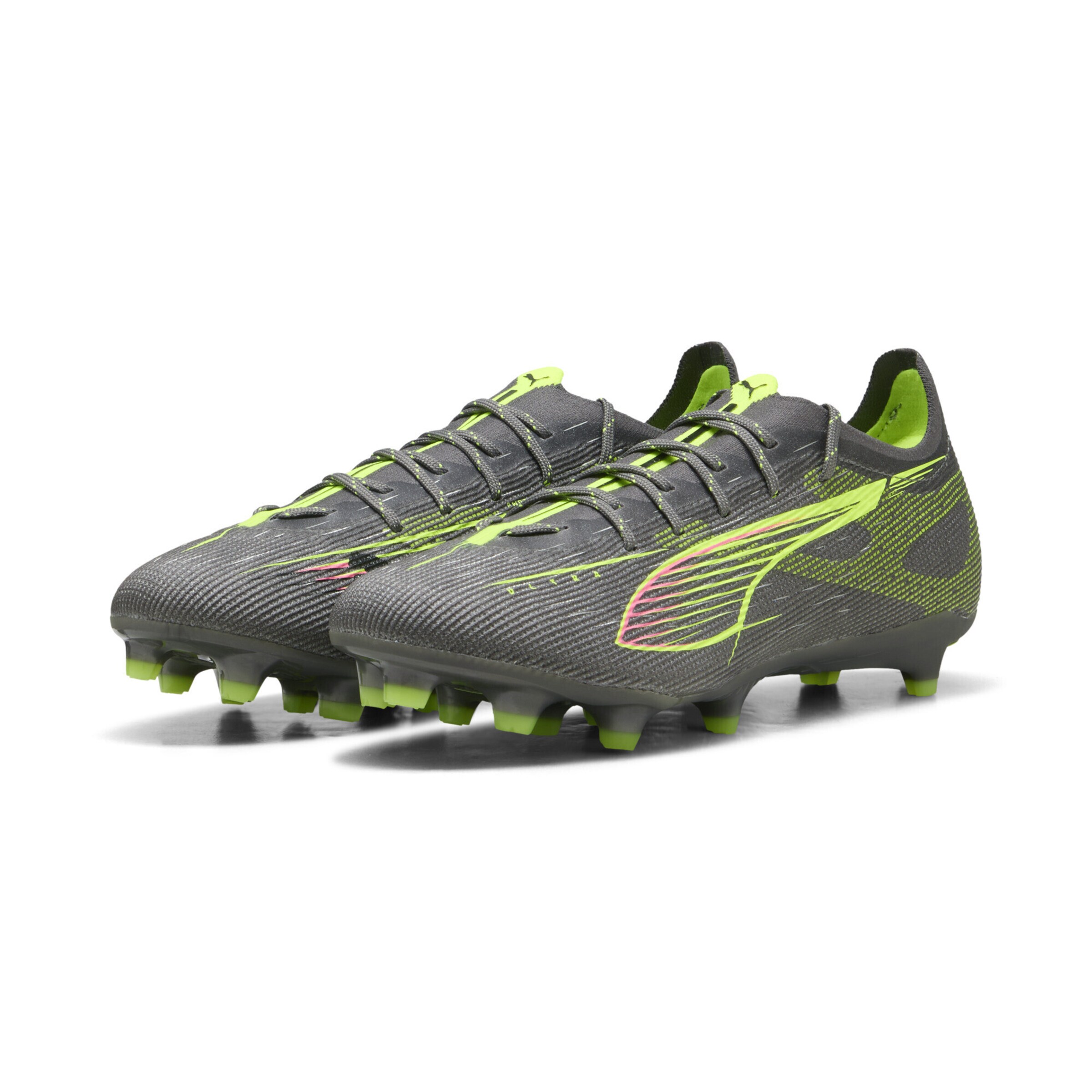 PUMA Soccer shoe 'Ultra 5 Pro' in Grey