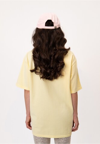 OH APRIL T-Shirt 'BF' in Gelb