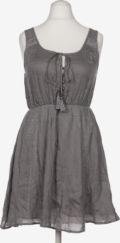 Review Kleid S in Grau: Vorderseite