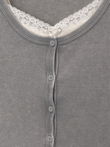 Pull&Bear Shirt in Grey