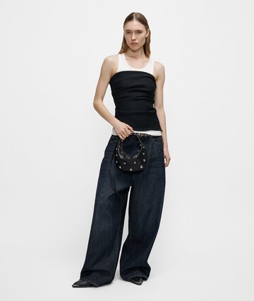 Liebeskind Berlin Shoulder Bag in Black: front