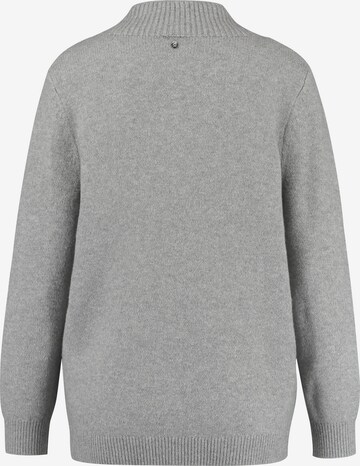 GERRY WEBER Sweater in Grey