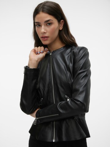 Veste mi-saison 'AVERY ALLY' Vero Moda Tall en noir