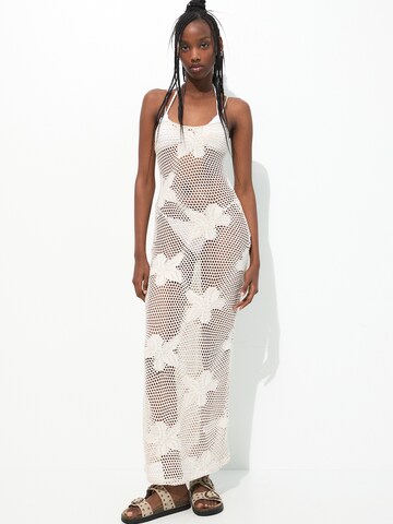 Pull&Bear Kleid in Beige: Vorderseite