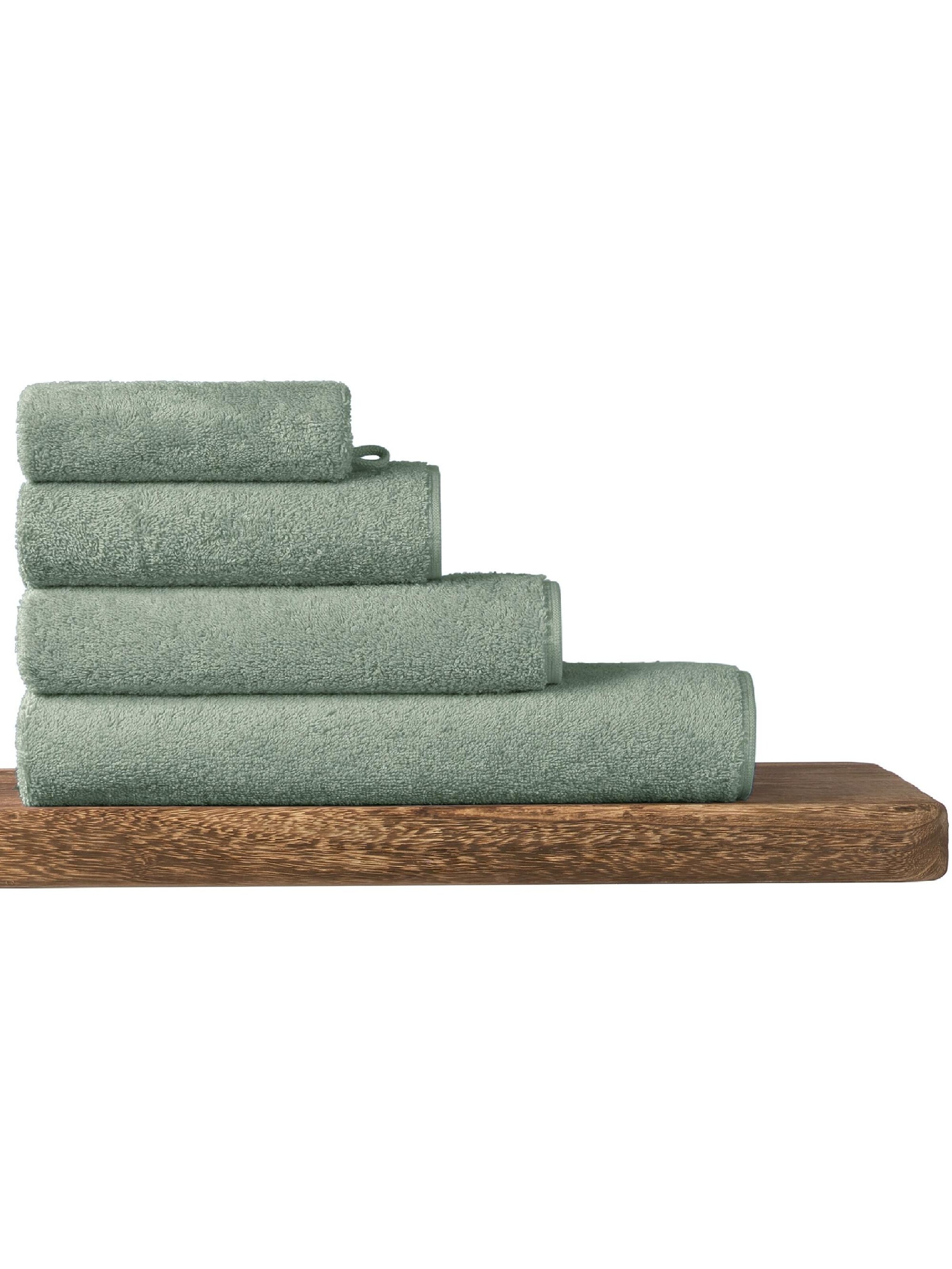 SCHIESSER Towel in Green