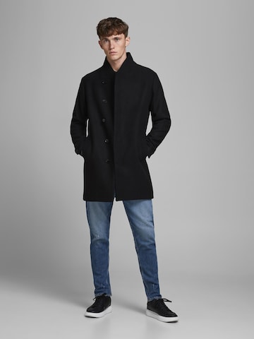 Coupe regular Manteau mi-saison JACK & JONES en noir