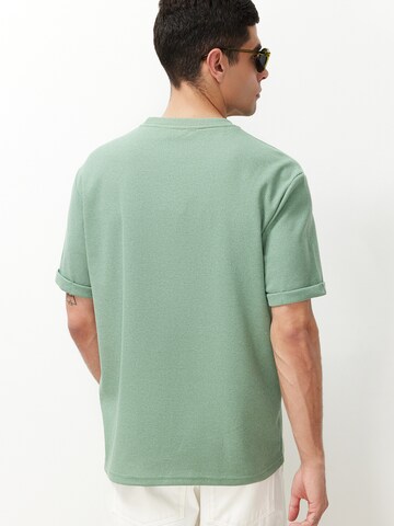 Trendyol Футболка в Зеленый