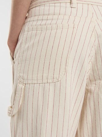 DICKIES Szabványos Nadrág 'SERVICE CARPENTER PANT' - fehér