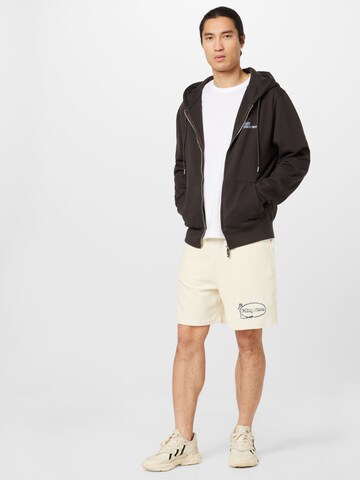 Filling Pieces Regular Shorts in Weiß