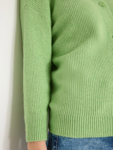 Geacă tricotată de la CECIL pe verde