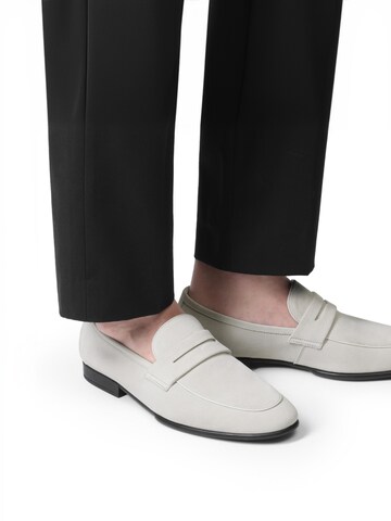 Bruno Marc Classic Flats in White
