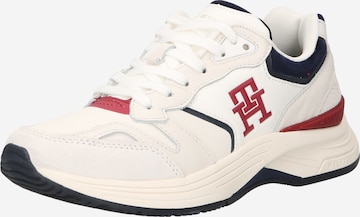 TOMMY HILFIGER Sneakers low 'Pretty' i hvit: forside