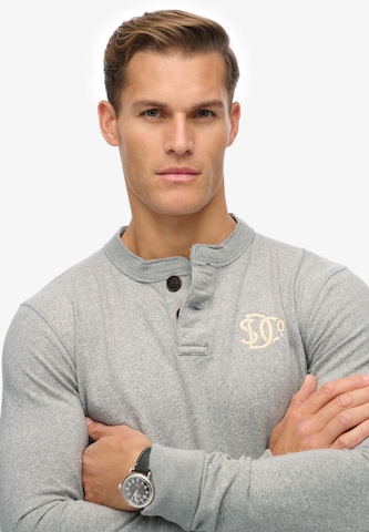 Superdry Shirt 'Vintage Athletic Grandad' in Grijs