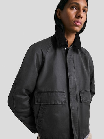 Veste mi-saison Bershka en noir