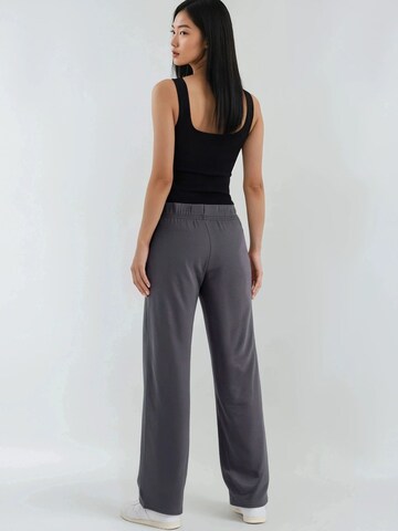Wide leg Pantaloni di Hiccup in grigio
