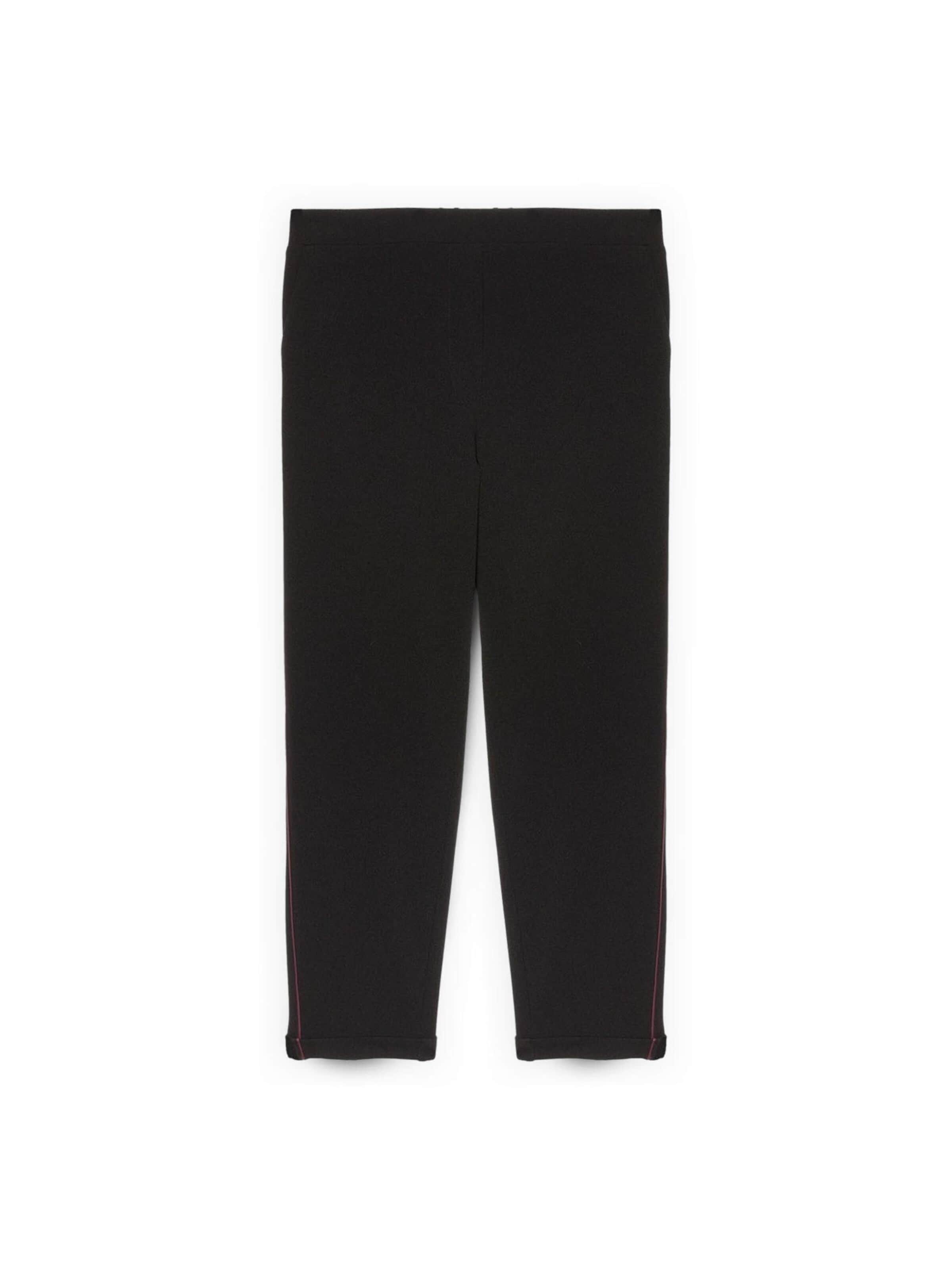 Fiorella Rubino Slim fit Pants in Black: front