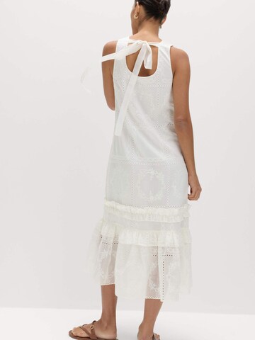 Robe Marks & Spencer en blanc
